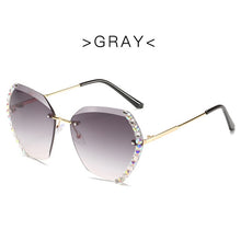 Load image into Gallery viewer, Luxury Diamond Sunglasses
